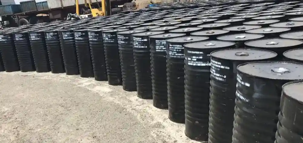 Bitumen 20/30 in new steel drums arranged for export by ATDM.